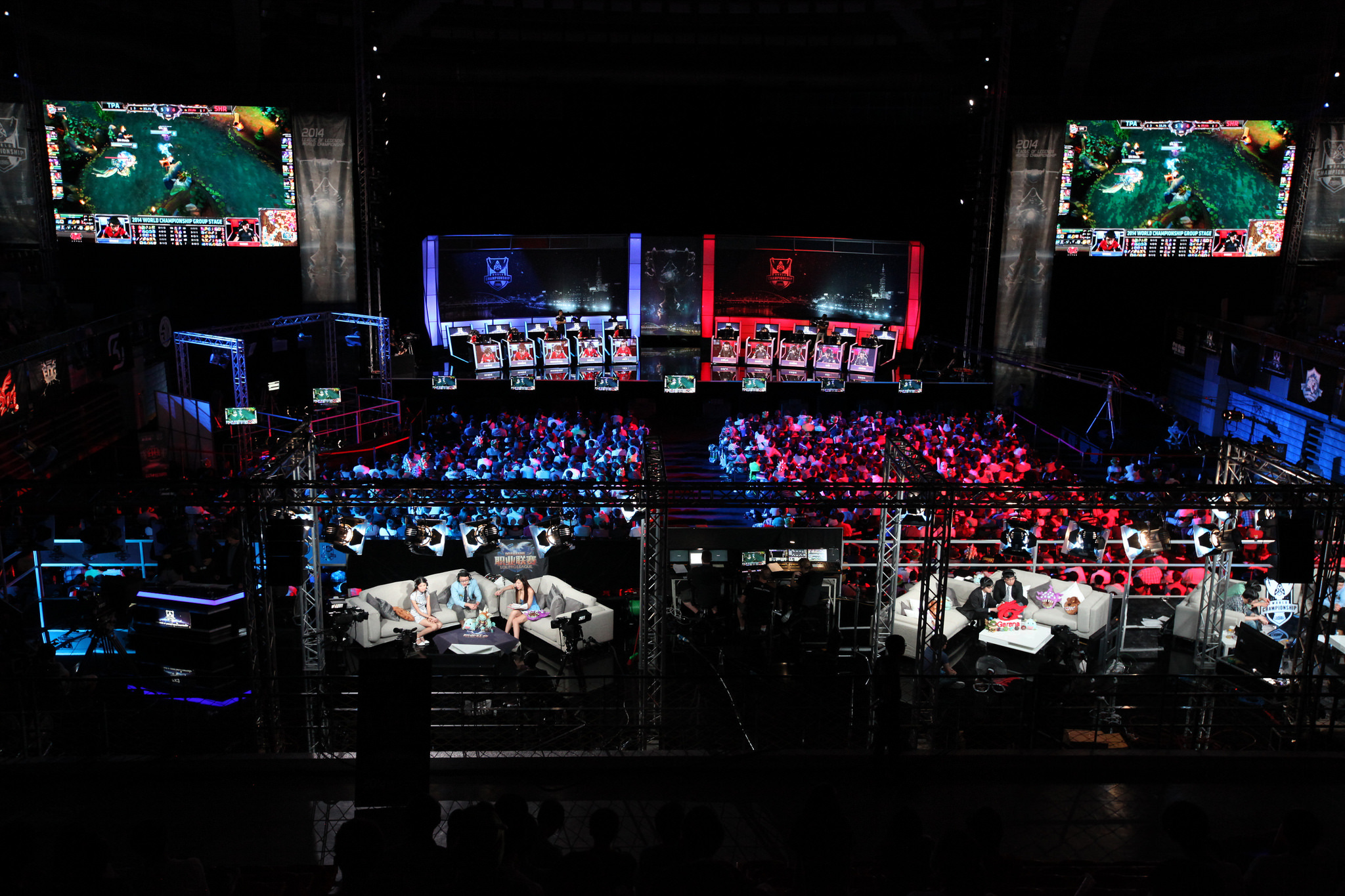 英雄联盟S15全球总决赛：淘汰赛高光操作盘点，Faker沙漠皇帝闪现逆转，Viper霞漫天飞羽反杀，龙坑抢龙战术解析